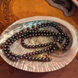 Freshwater pearl set necklace & bracelet